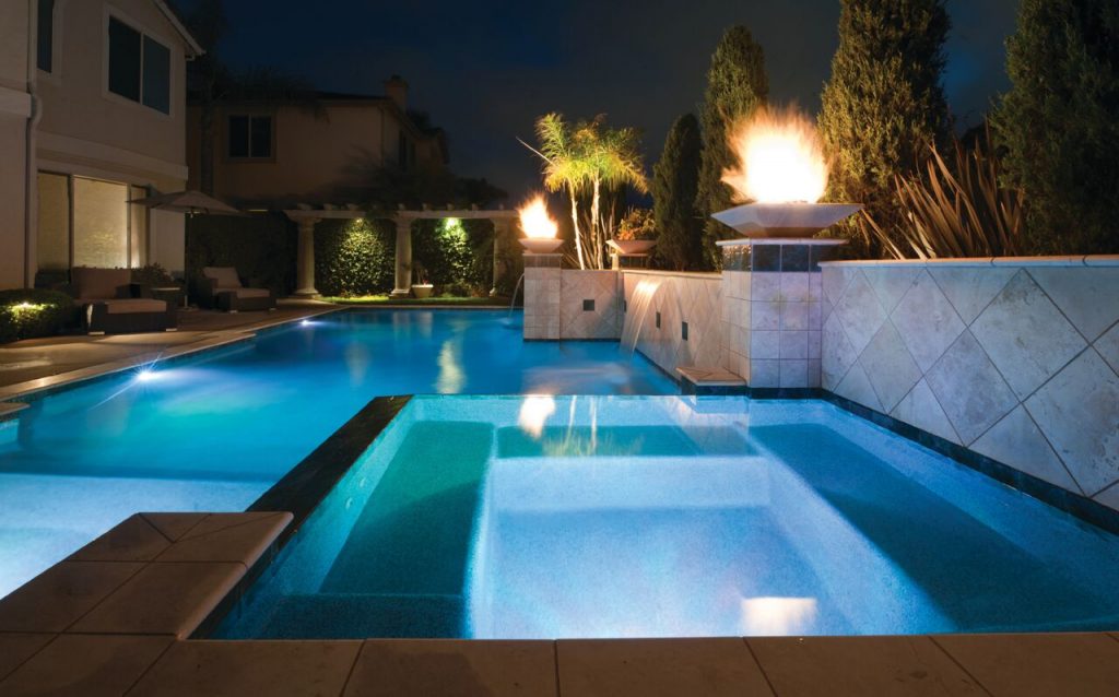 Get Inspired by These Luxury Pool Features